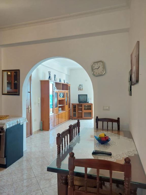 Sea View Family Apartment - Image 4