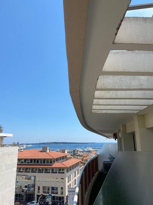 Balkón alebo terasa v ubytovaní Forville - AzuRenting Conciergerie -centre ville
