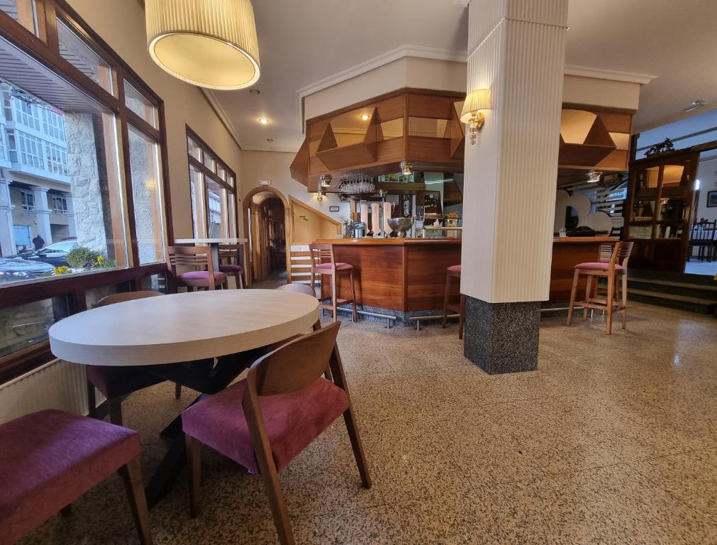 Restaurace v ubytování Hostal Sainz