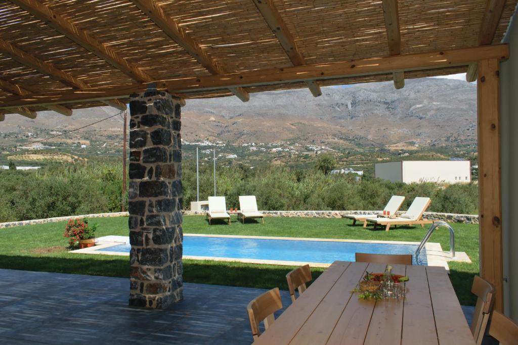 The swimming pool at or close to Villas Kozilis - Kozilis Estate