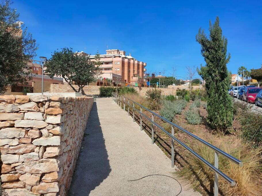 Kép Apartamento con terraza privada, piscina y pkg szállásáról Torredembarrában a galériában