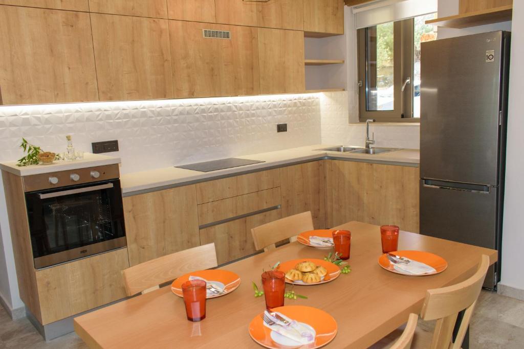 A kitchen or kitchenette at Villas Kozilis - Kozilis Estate