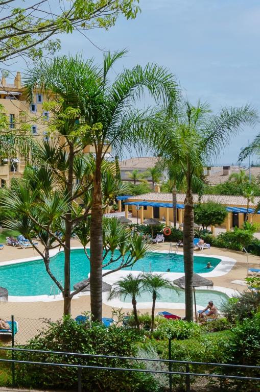 Bazén v ubytování Luxury Blue Coast Seaside Retreat Marbella nebo v jeho okolí