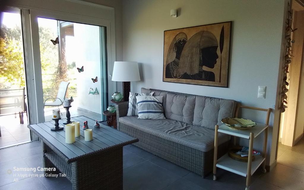 Zdjęcie z galerii obiektu Villa Raphael w Lixoúrion