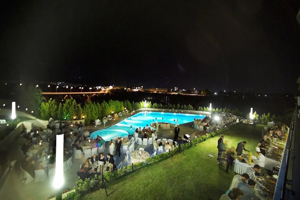 Bazén v ubytování Dekelia Hotel nebo v jeho okolí