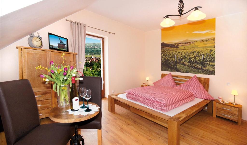 TV a/nebo společenská místnost v ubytování Gästezimmer Hans-Norbert Mack