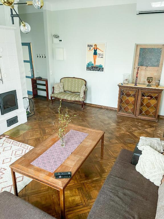 TV a/nebo společenská místnost v ubytování Spacious Supeluse Apartment