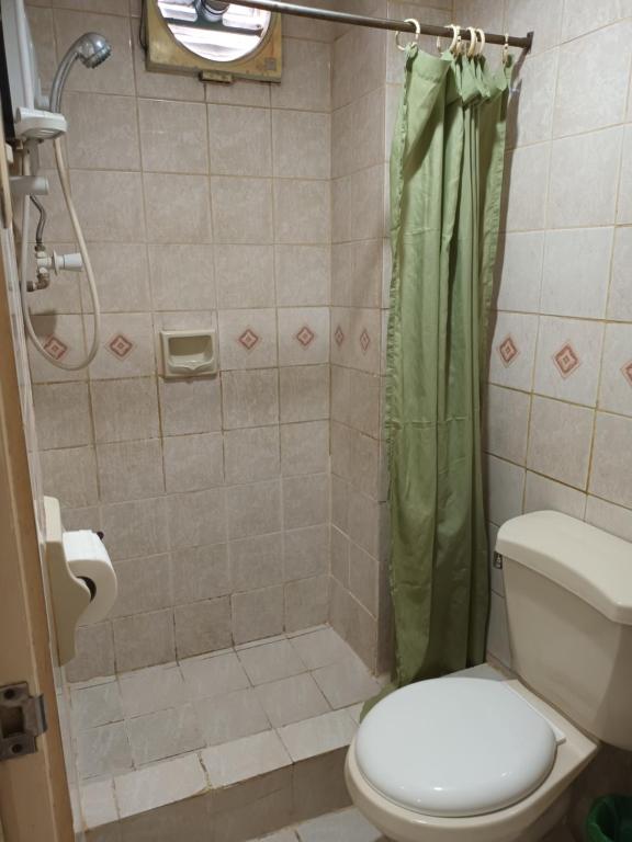 Koupelna v ubytování Mactan Pension House