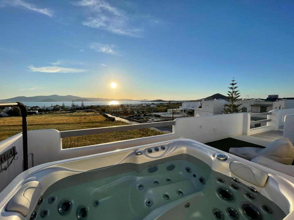 The Nine Graces - Agia Anna - Option With private pool or hot tub - Apartment