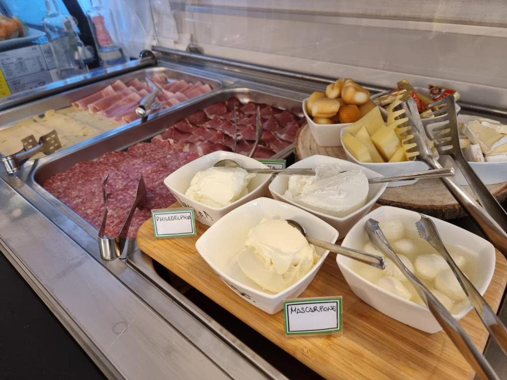 Jídlo v hotelu nebo okolí