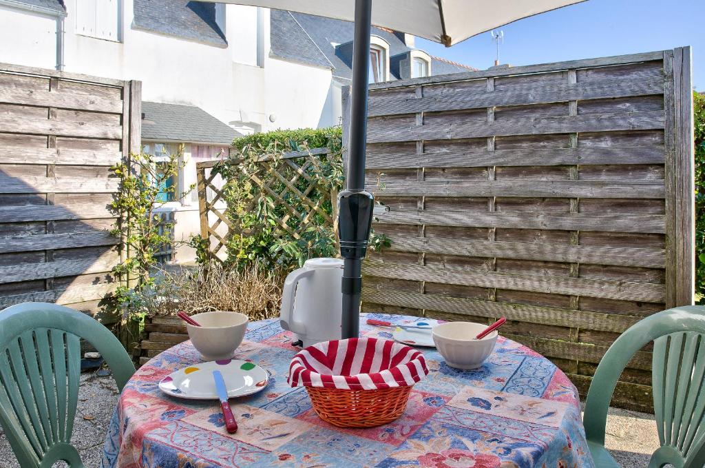 Φωτογραφία από το άλμπουμ του Maison pour 2 à 100 m de la plage de la Joie σε Saint-Guénolé