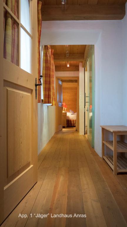 Postel nebo postele na pokoji v ubytování Landhaus & Schloss Anras