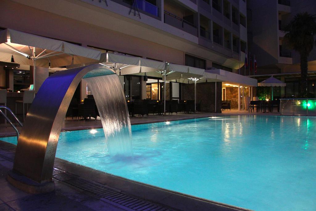 Bazén v ubytování Saint Constantine Hotel nebo v jeho okolí