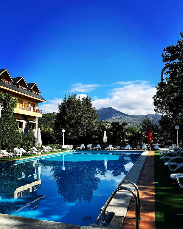 Gran roble Becks . Hotel Rural Las Gacelas, Becerril de la Sierra – Precios actualizados 2023