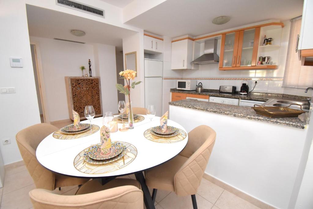Kuchyň nebo kuchyňský kout v ubytování Apartamento Nou Fontana Javea