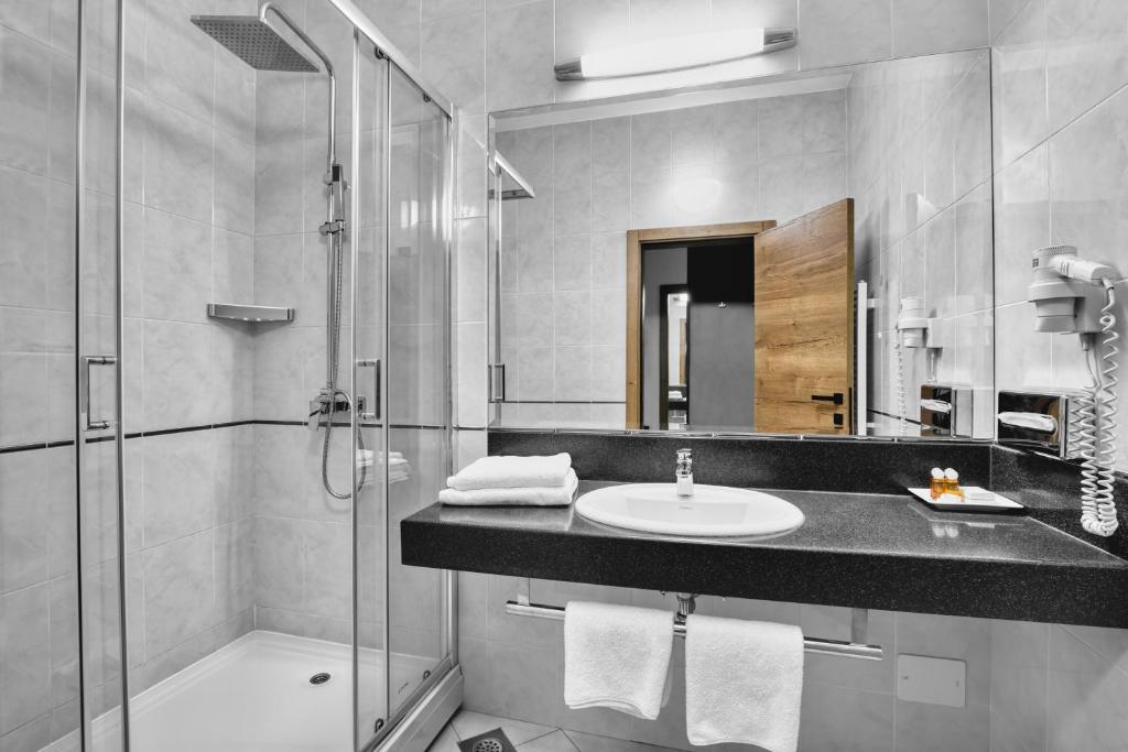 Hotel Aristos - Standard Single Room
