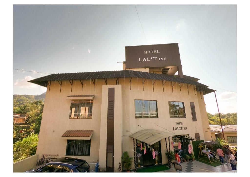 Gallery image of Hotel Lalit inn in Lonavala