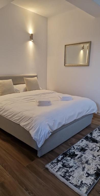Postel nebo postele na pokoji v ubytování MODERN House