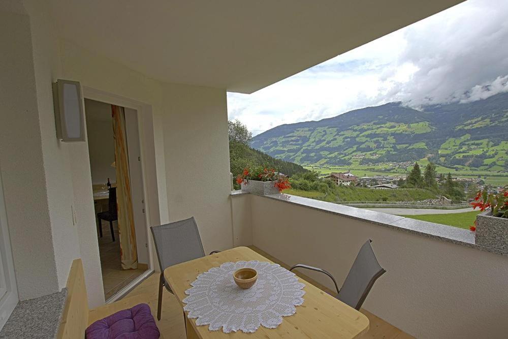 Nespecifikovaný výhled na hory nebo výhled na hory při pohledu z apartmánu