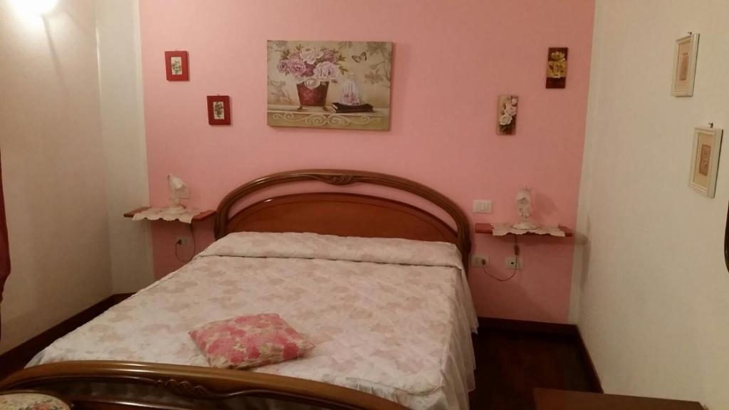La Casa Rosa a Monserrato - Grazioso bilocale con auto