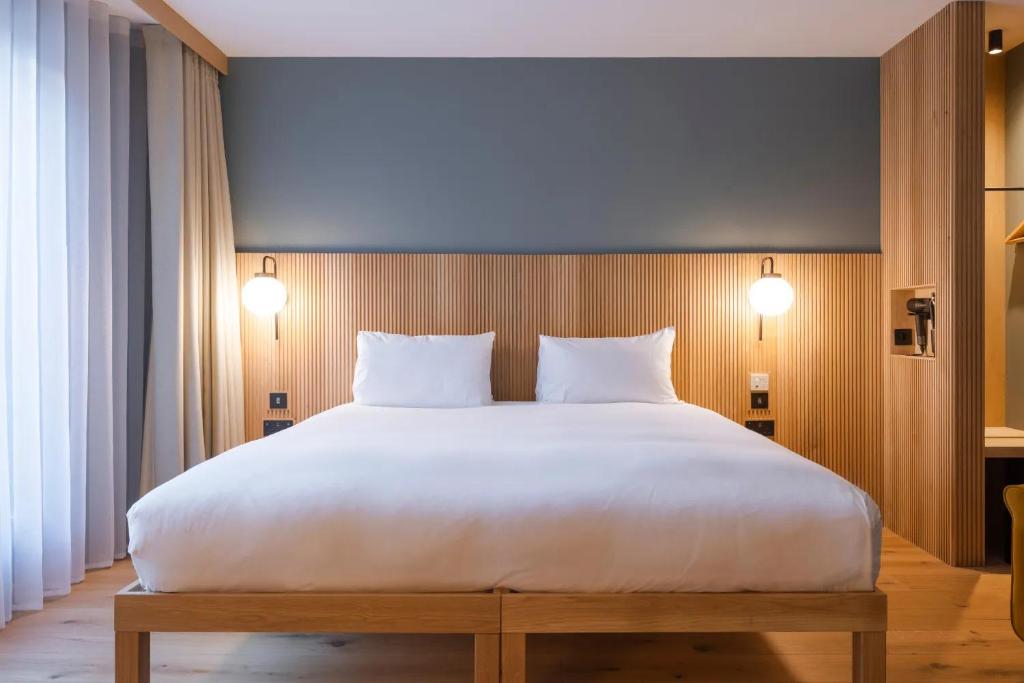 
Double Room - Disability Access
