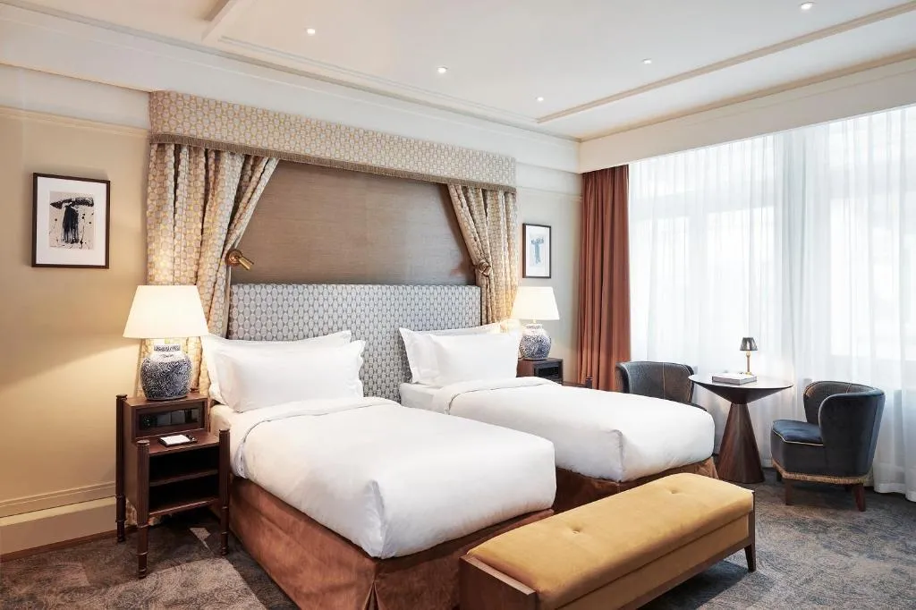Junior Suite Twin Beds