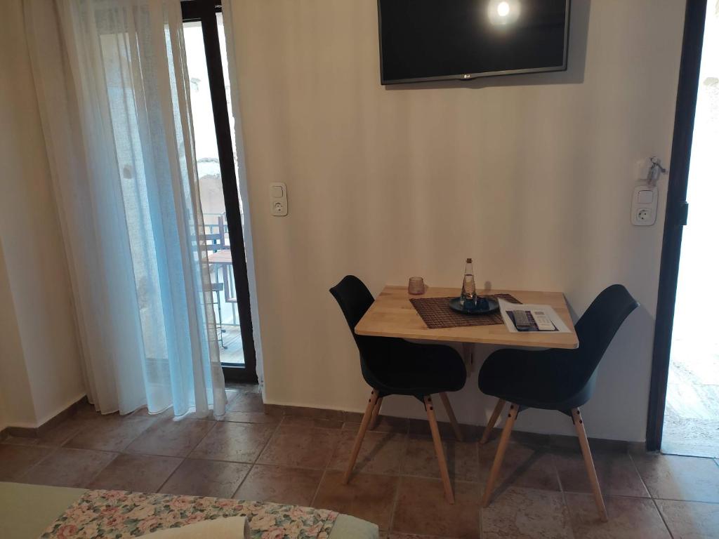 Loggia Traditional Suites - 14