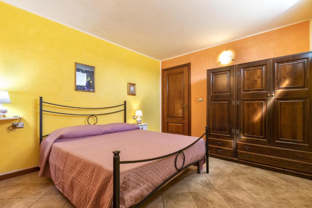 L'Oliveto Fiocca a Olmedo - Spazioso Appartamento Rurale