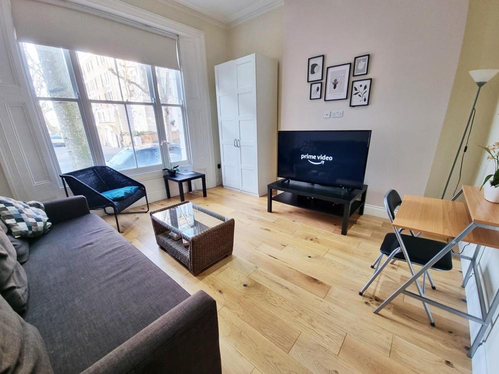 Oxford Gardens Apartments - Apartment With Terrace