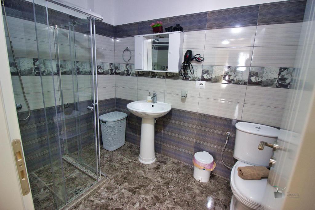 Koupelna v ubytování DAI Apartments