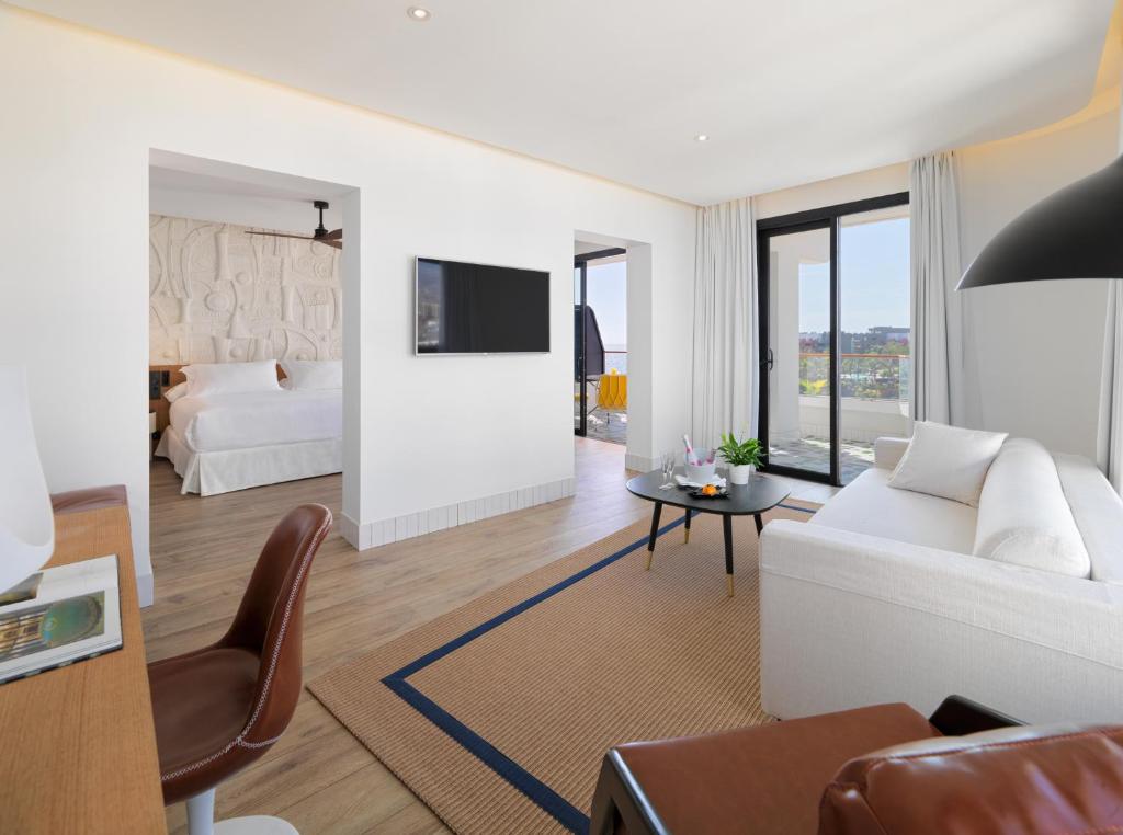 H10 Atlantic Sunset - Junior Suite Privilege (2 Adults)