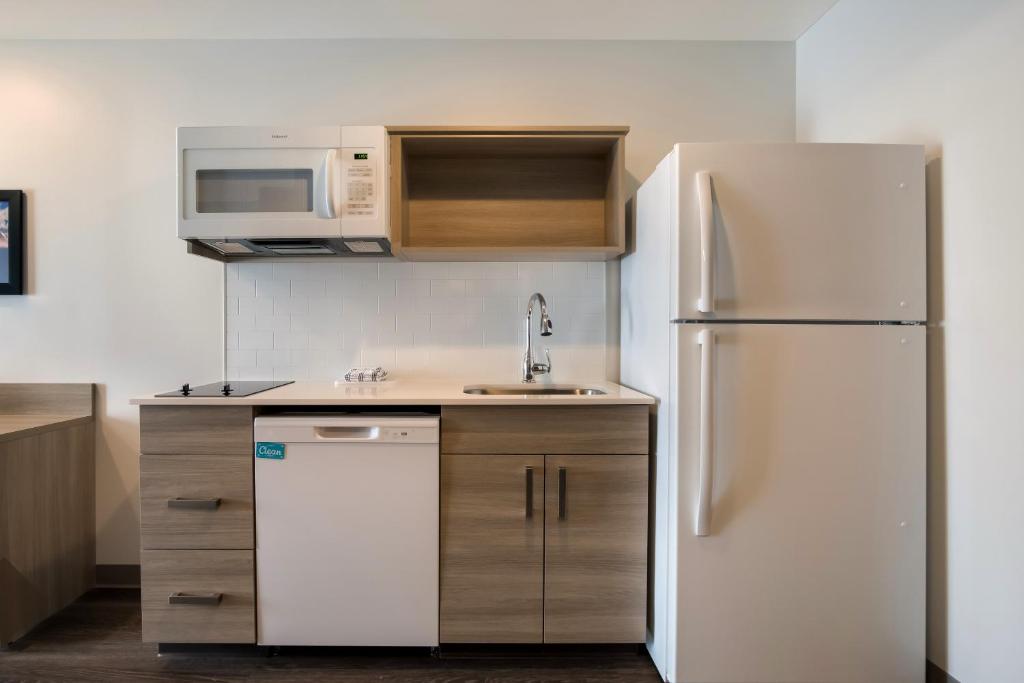 WoodSpring Suites Grand Rapids Kentwood photo