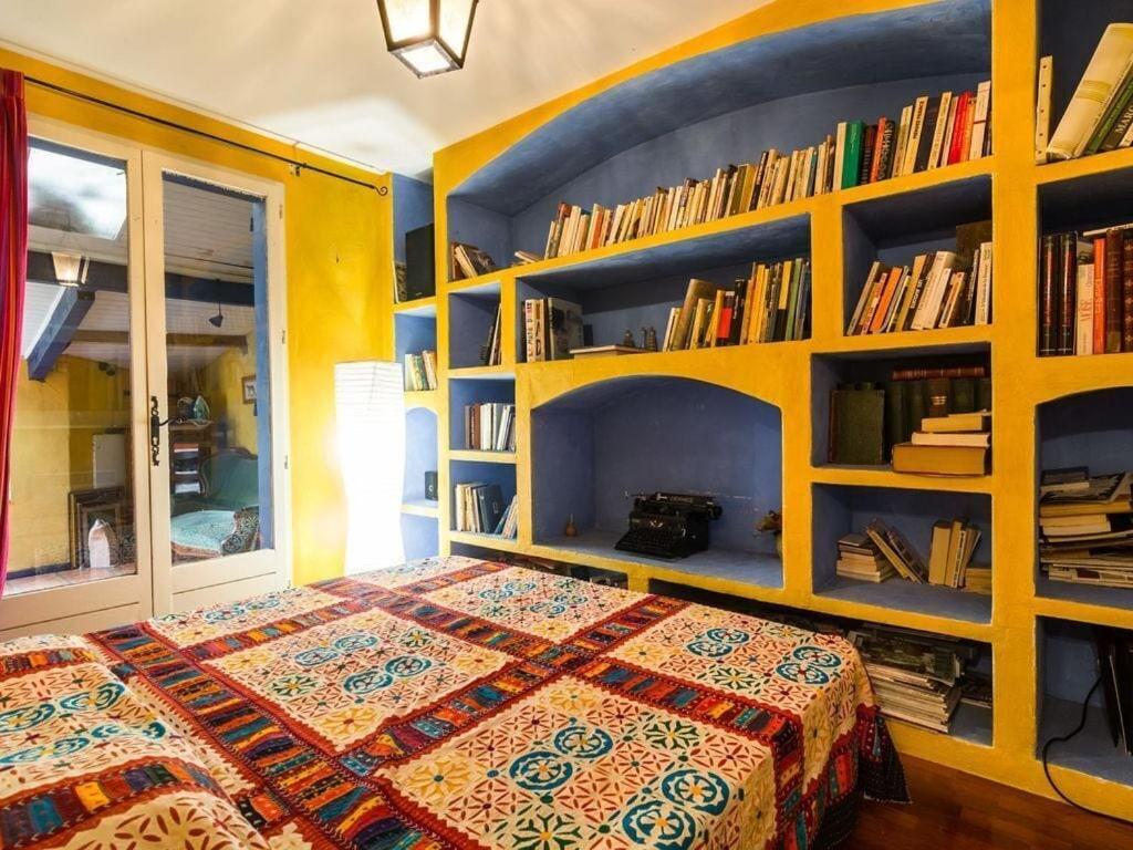 Posteľ alebo postele v izbe v ubytovaní Adorable villa avec piscine nichée dans la pinède