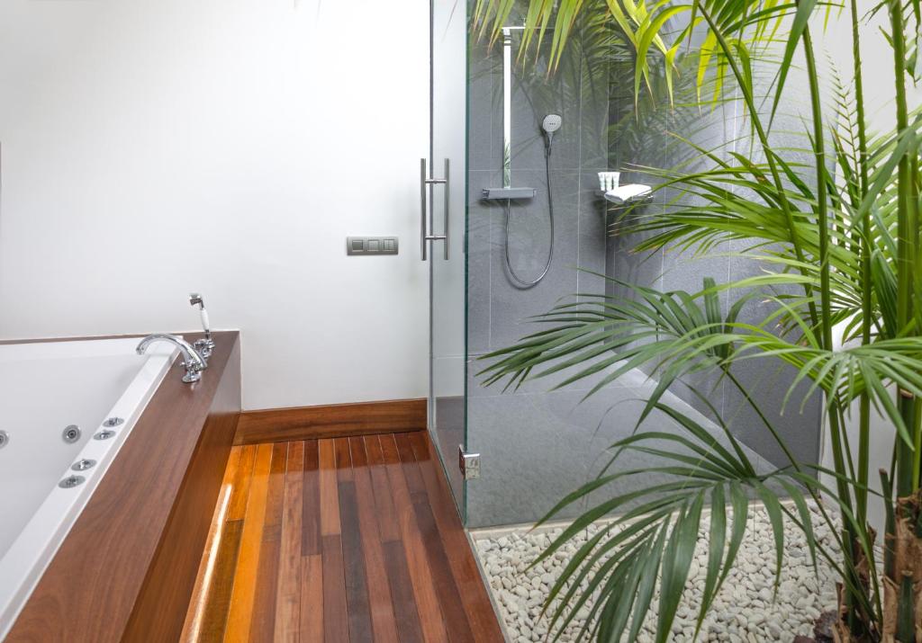 Hyde Park Lane Villas - 16