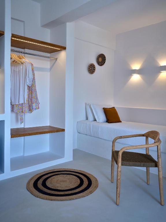 Postel nebo postele na pokoji v ubytování Paros Five Senses