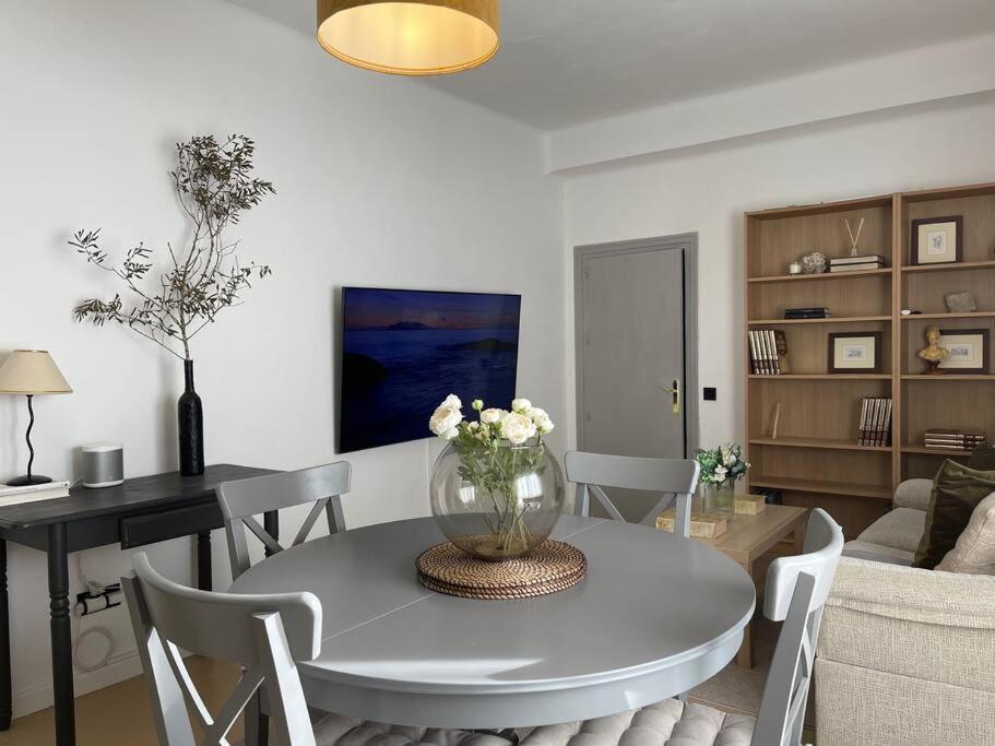 TV a/nebo společenská místnost v ubytování Penthouse in Vejer