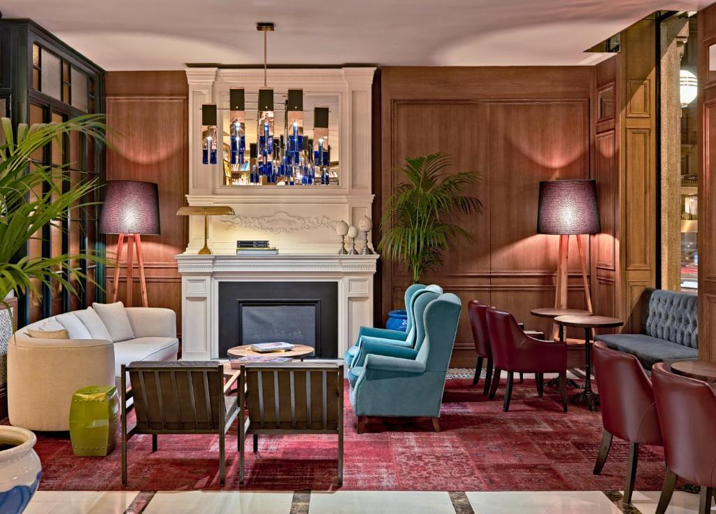 Boutique Hotel H10 Villa de la Reina - Resim 15