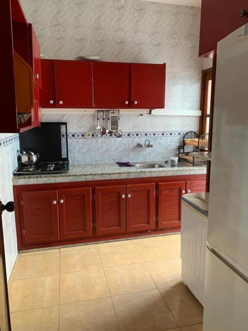 Kuchyň nebo kuchyňský kout v ubytování Superbe appartement chaleureux à 350m de la plage