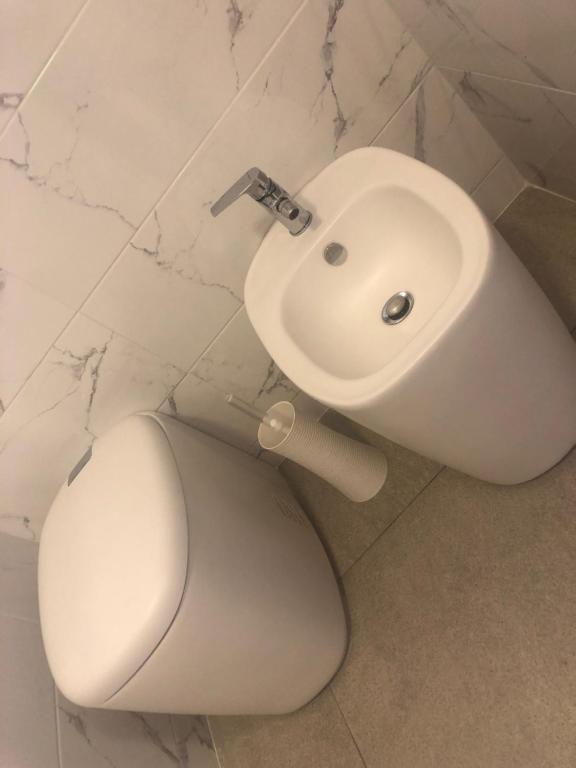 Kúpeľňa v ubytovaní Appartamento di lusso in centro storico Palermo