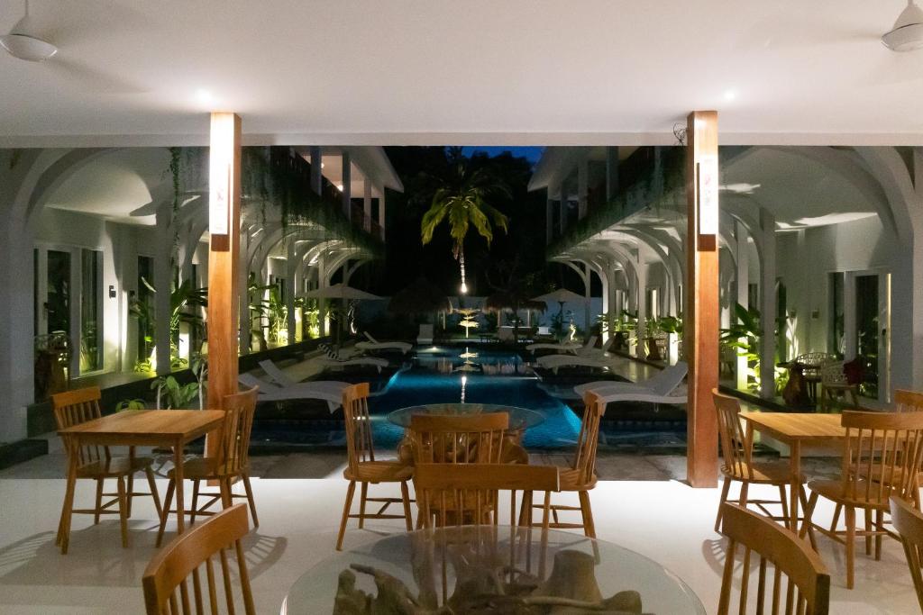 Bazén v ubytování Sea Shell Resort nebo v jeho okolí