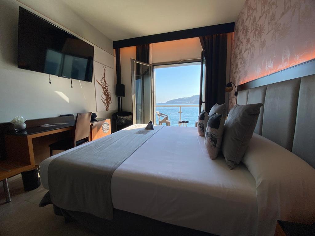 ON ALETA ROOM designed for adults - Habitación Triple Estándar Con Vistas Al Mar