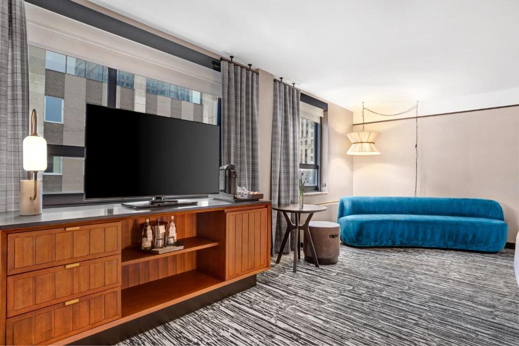 Hotel Indigo - Minneapolis Downtown by IHG photo