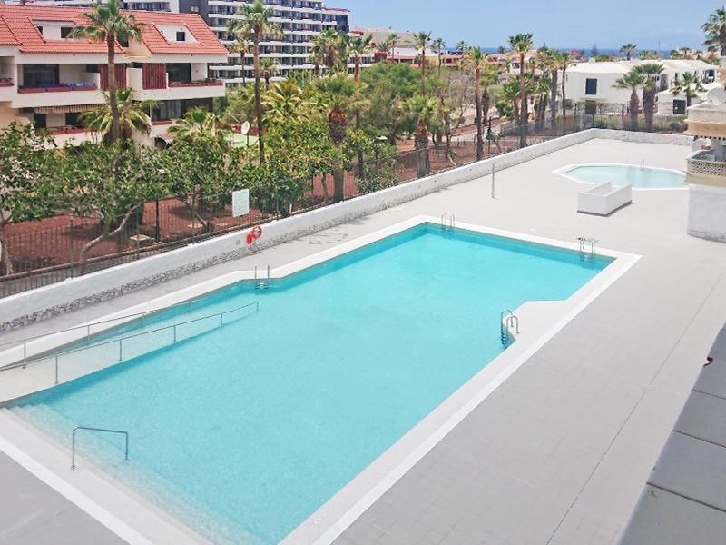Вид на басейн у Playa Honda Apartamento Abeja або поблизу