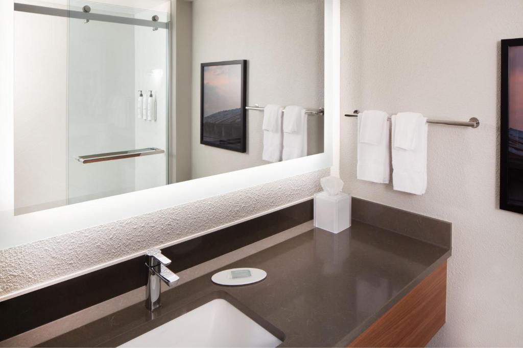 Fairfield Inn & Suites by Marriott Charleston photo