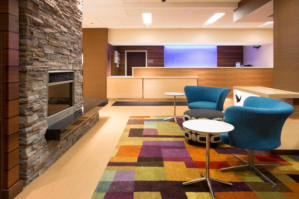 Fairfield Inn & Suites by Marriott Boston Milford 휴식 공간