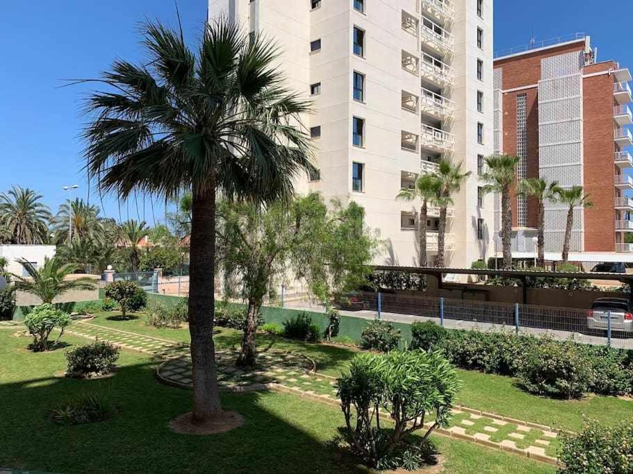 Vonkajšia záhrada v ubytovaní Precioso apartamento a 200 metros del mar