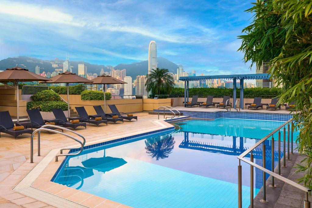 Bazén v ubytování Sheraton Hong Kong Hotel & Towers nebo v jeho okolí