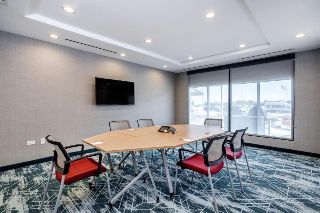 TownePlace Suites by Marriott Chicago Waukegan Gurnee photo