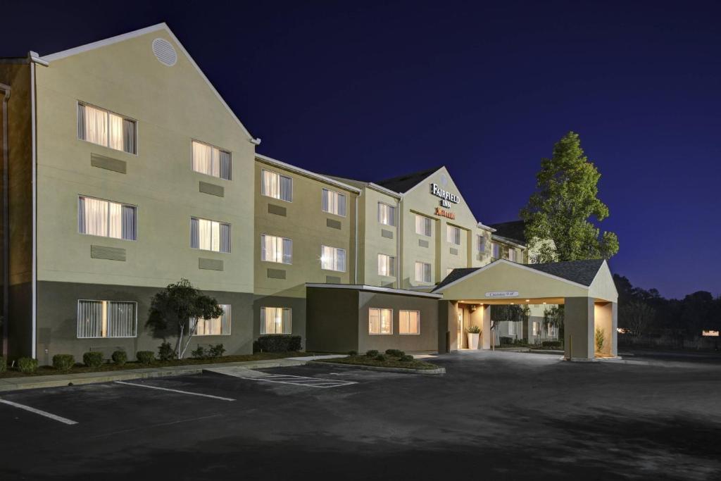 a rendering of a hotel at night at Fairfield Inn by Marriott Dothan in Dothan