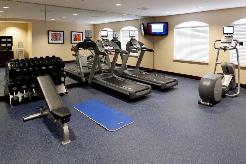Fitness centrum a/nebo fitness zařízení v ubytování TownePlace Suites by Marriott Tucson Williams Centre